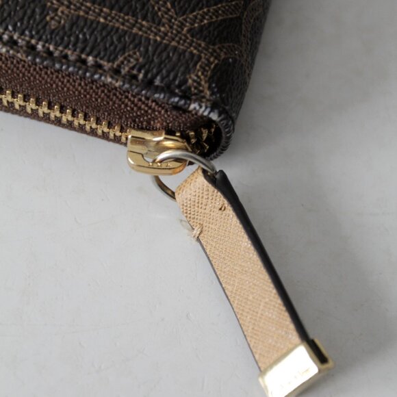 Calvin Klein floral printed wallet - Picture 7 of 10